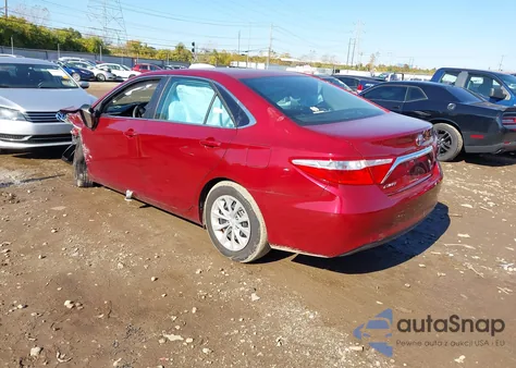 2016 Toyota Camry Le z USA, uszkodzony, nr VIN 4T1BF1FK7GU583008